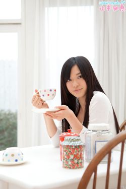 没有穿衣服的女人