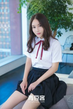 在教室伦流澡到高潮H强圩动漫